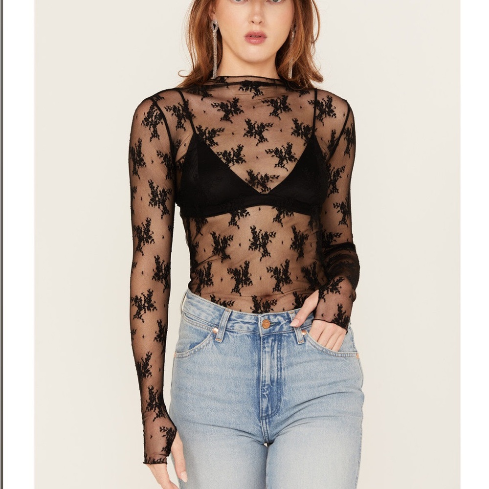 NWT 🖤🩶 Free People Lady Lux Lace Top